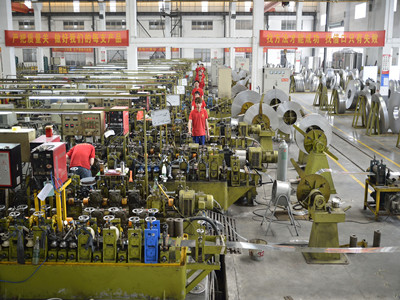 喜有沃不銹鋼制管車(chē)間